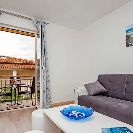 アパート Sonata ロヴィニ