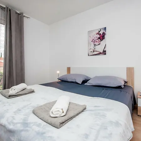 Apartment Sonata