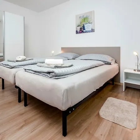 Sonata Apartment *