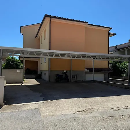 Sonata Апартаменты Ровинь